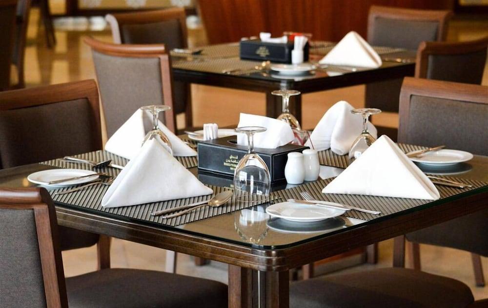 Executives - Azizia Hotel 3*