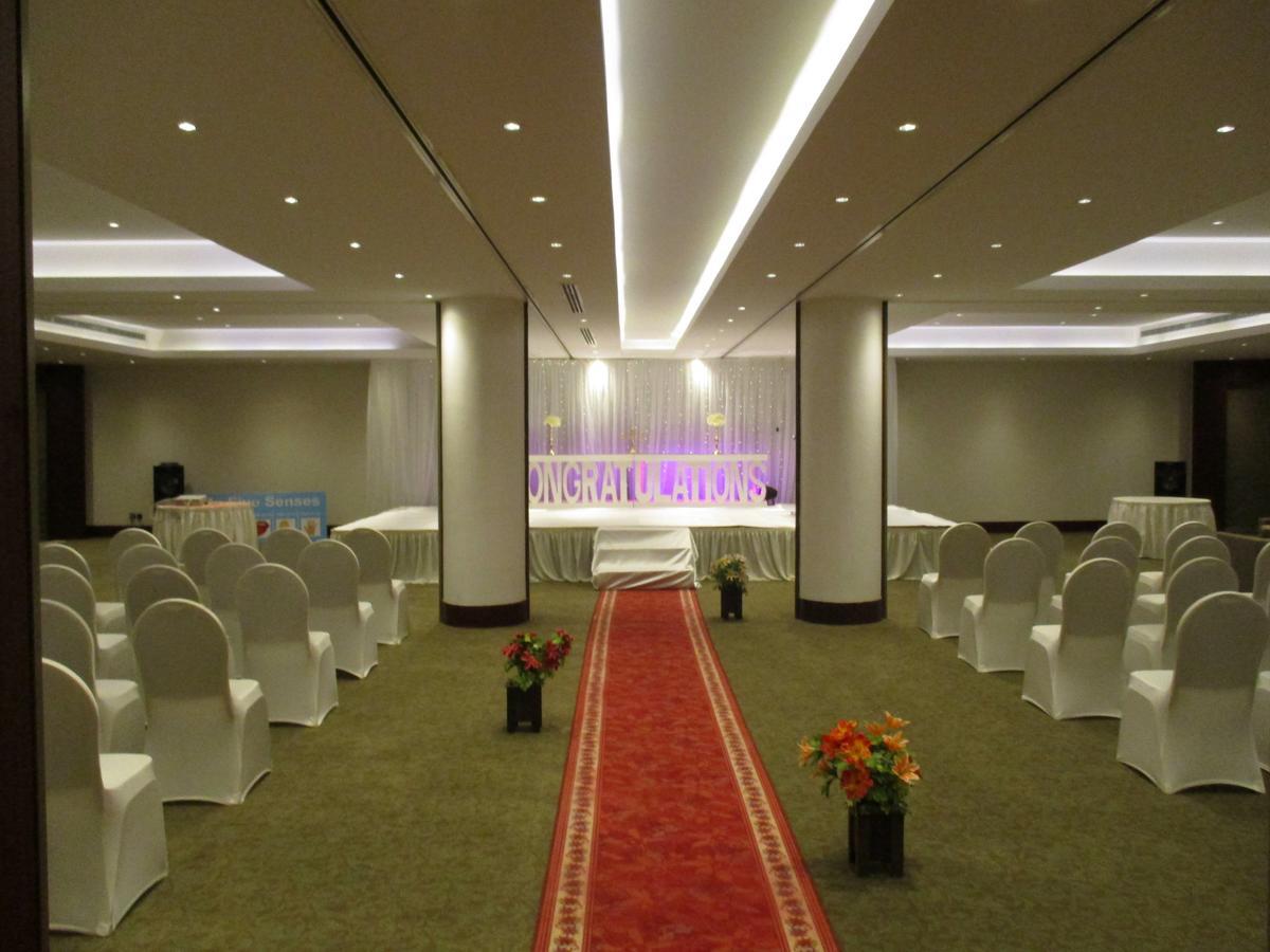 Executives - Azizia 3*